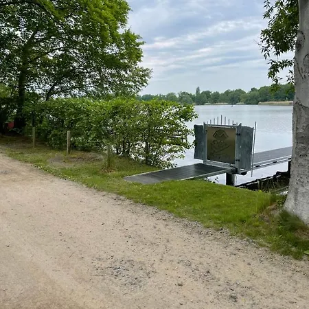 Basalt Lodge Am Lehnitzsee Oranienburg Esterno foto